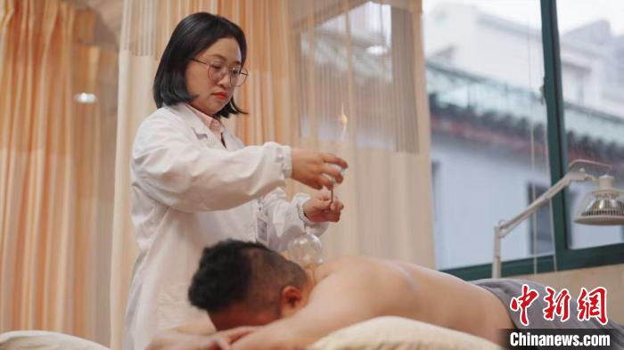 探访减重管理门诊：医生多种手段助患者科学健康减肥